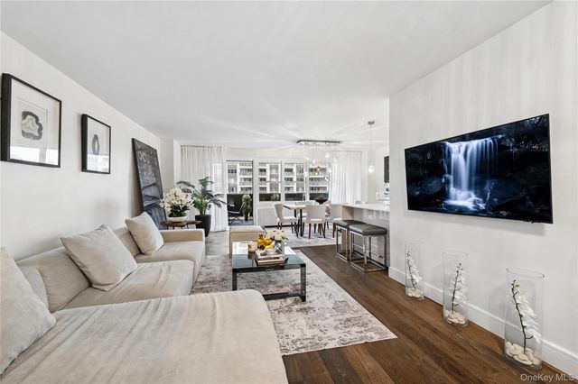 1805 215th Street 2G, Bayside, NY 11360
