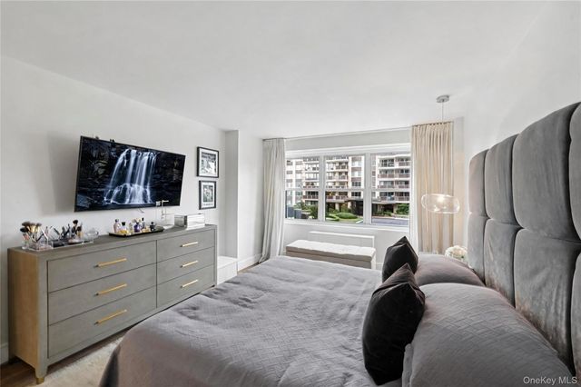 1805 215th Street 2G, Bayside, NY 11360