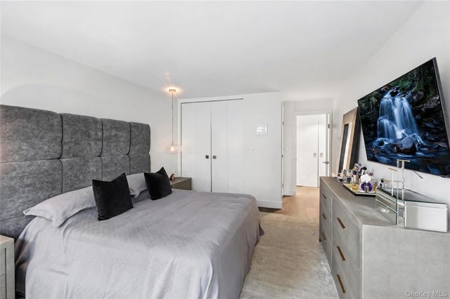 1805 215th Street 2G, Bayside, NY 11360