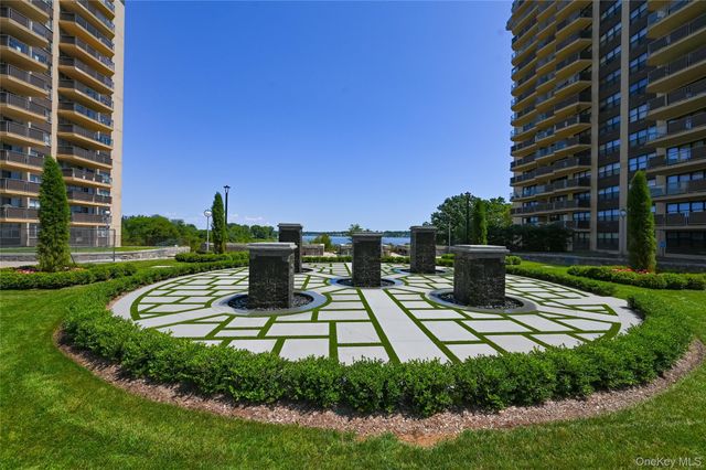 1805 215th Street 2G, Bayside, NY 11360