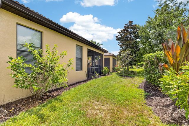 342 BLUEWATER FALLS COURT, Apollo Beach, FL 33572