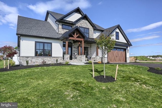 101 DREAM DR, Lebanon, PA 17046