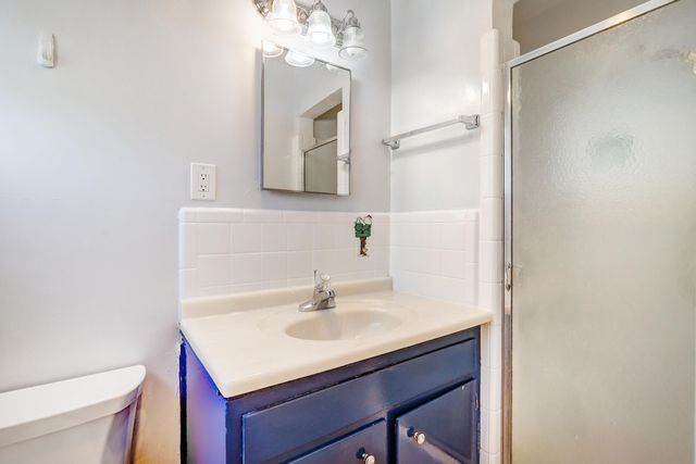 421 La Veta Drive NE, Albuquerque, NM 87108