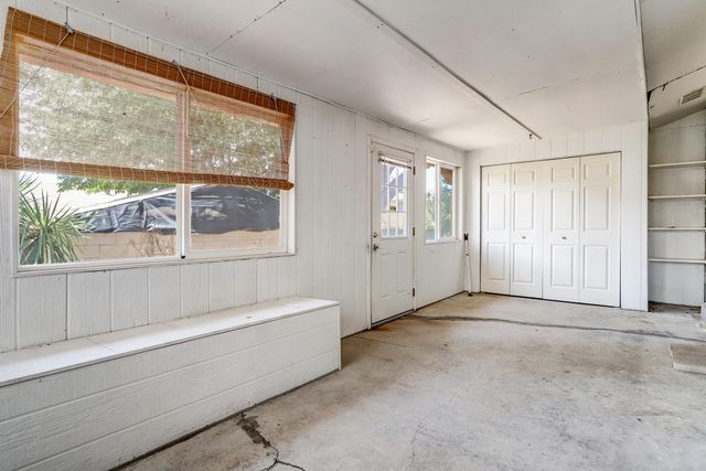 421 La Veta Drive NE, Albuquerque, NM 87108