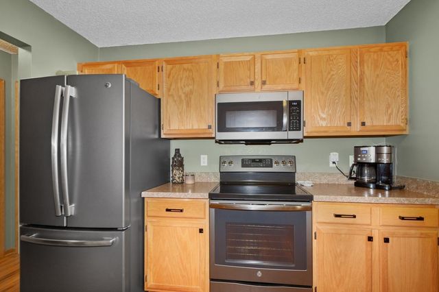 10916 Colorado Avenue N, Champlin, MN 55316
