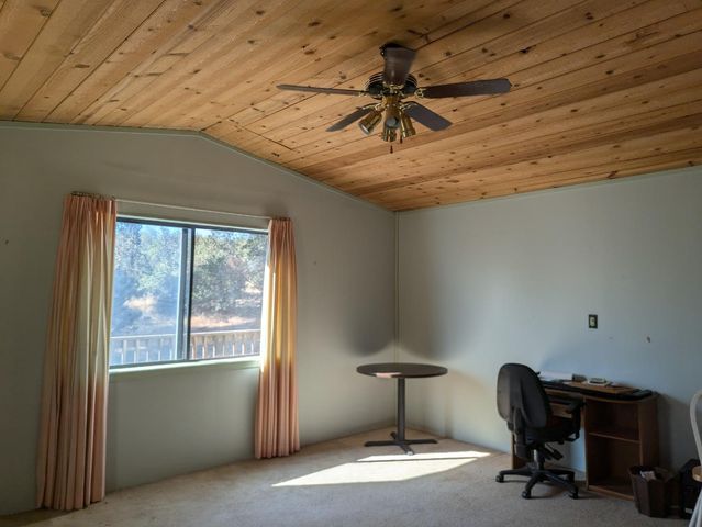 11011 Chances R Rd, Penn Valley, CA 95946