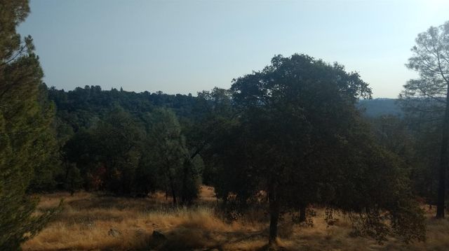 11011 Chances R Rd, Penn Valley, CA 95946