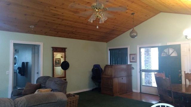 11011 Chances R Rd, Penn Valley, CA 95946