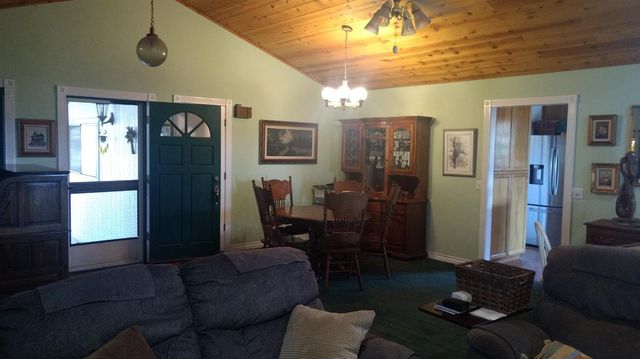 11011 Chances R Rd, Penn Valley, CA 95946