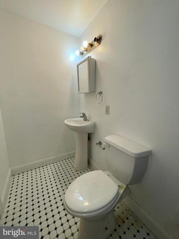 2044 N 18TH ST, Philadelphia, PA 19121