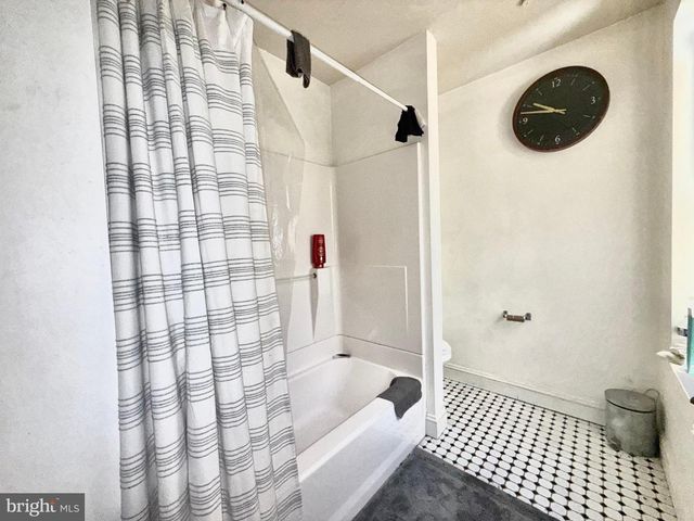 2044 N 18TH ST, Philadelphia, PA 19121