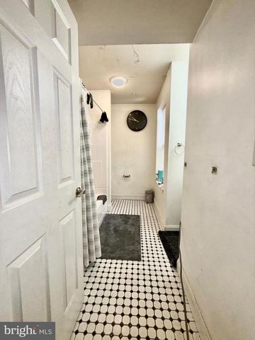 2044 N 18TH ST, Philadelphia, PA 19121