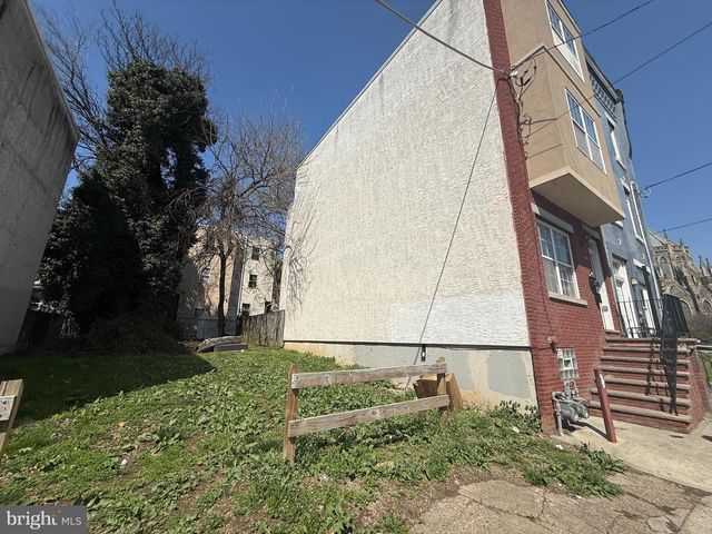 2044 N 18TH ST, Philadelphia, PA 19121