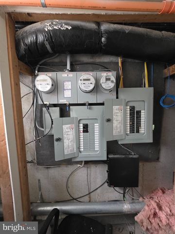 2044 N 18TH ST, Philadelphia, PA 19121