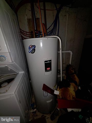 2044 N 18TH ST, Philadelphia, PA 19121