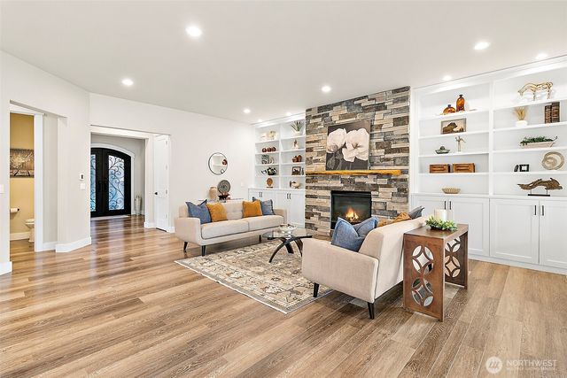 23670 SE 448th Street, Enumclaw, WA 98022