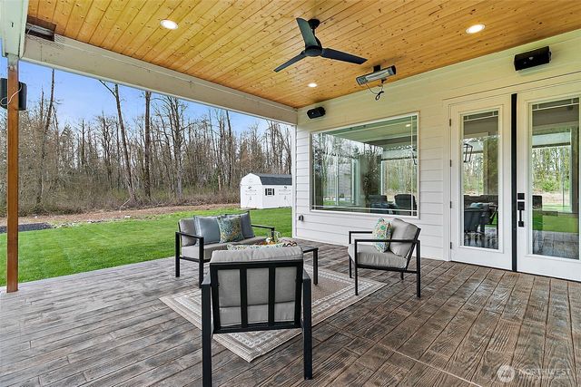 23670 SE 448th Street, Enumclaw, WA 98022