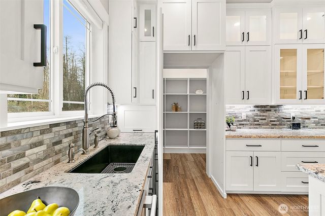 23670 SE 448th Street, Enumclaw, WA 98022