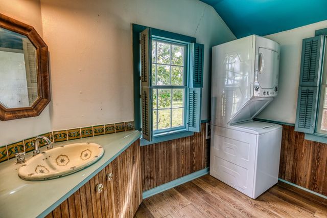 3420 Rohde Road, Round Top, TX 78954