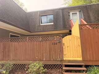 225 Summerwalk Circle, Chapel Hill, NC 27517