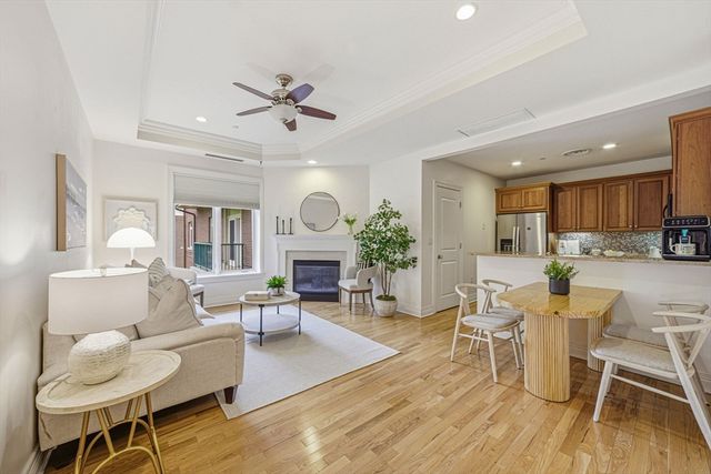 630 Hammond St 209, Brookline, MA 02467