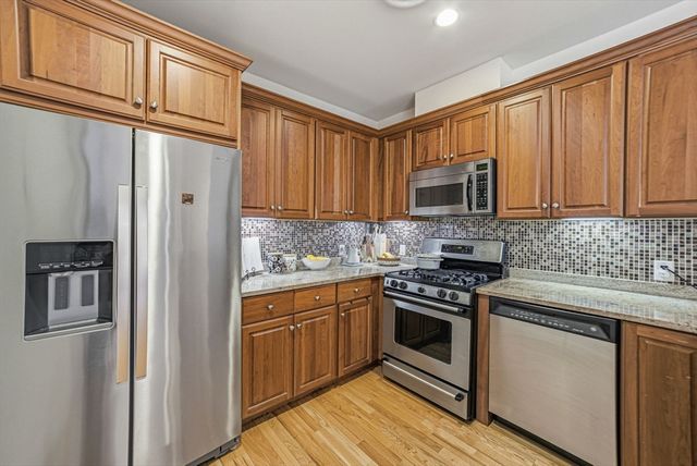 630 Hammond St 209, Brookline, MA 02467