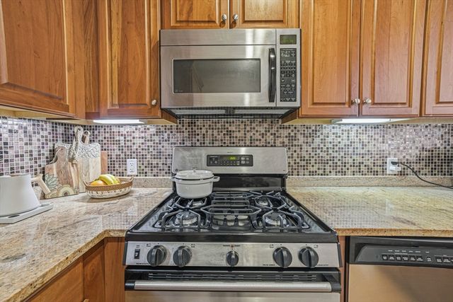 630 Hammond St 209, Brookline, MA 02467