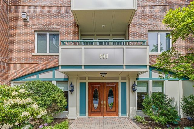 630 Hammond St 209, Brookline, MA 02467