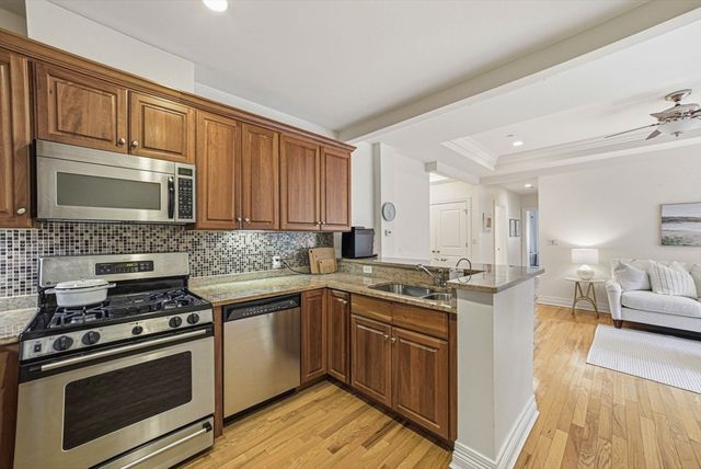 630 Hammond St 209, Brookline, MA 02467
