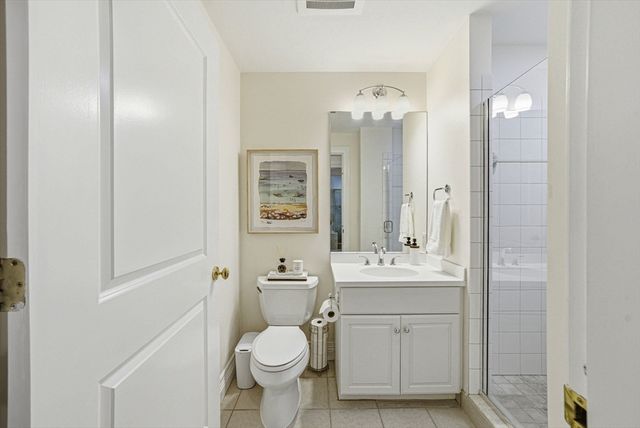 630 Hammond St 209, Brookline, MA 02467