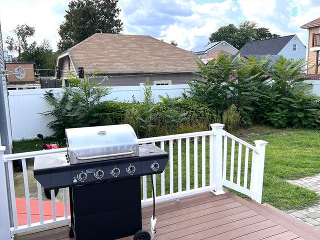 930 Sea St, Quincy, MA 02169