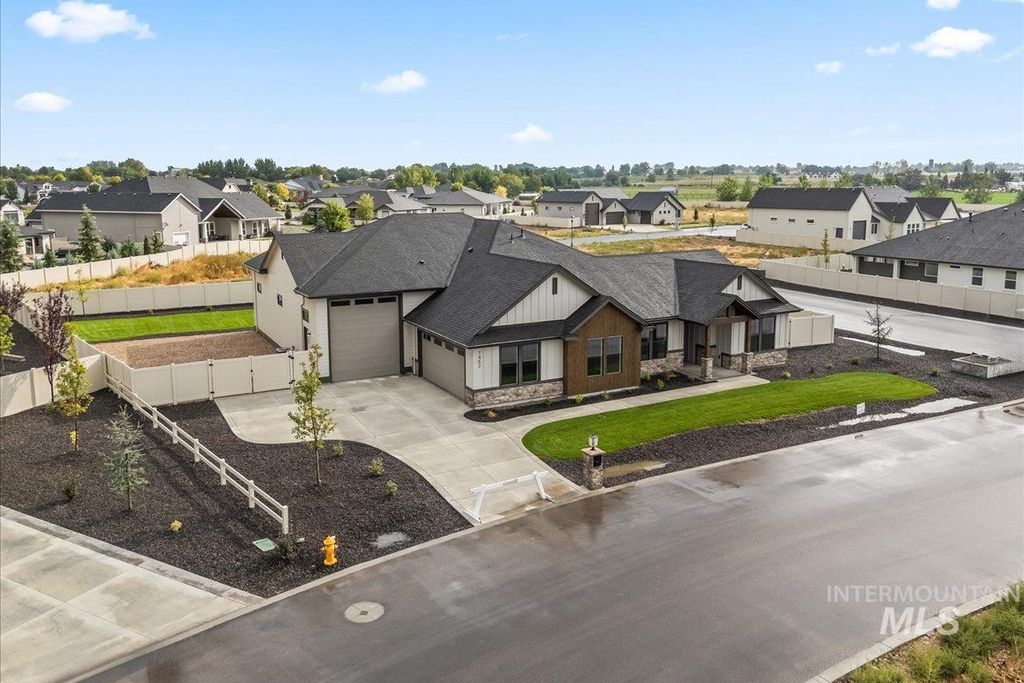 7462 E Newcastle Dr, Nampa, ID 83687