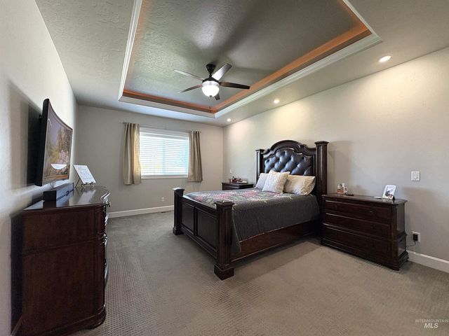 641 E Crest Ridge Dr, Meridian, ID 83642