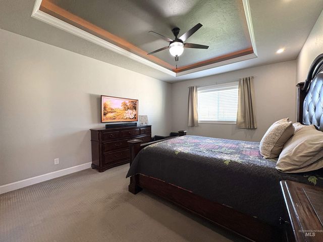 641 E Crest Ridge Dr, Meridian, ID 83642