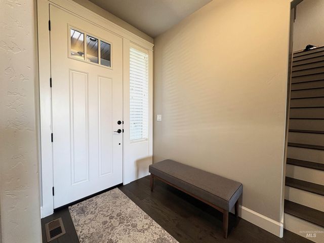 641 E Crest Ridge Dr, Meridian, ID 83642
