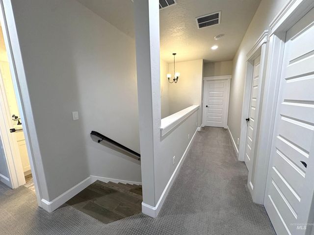 641 E Crest Ridge Dr, Meridian, ID 83642