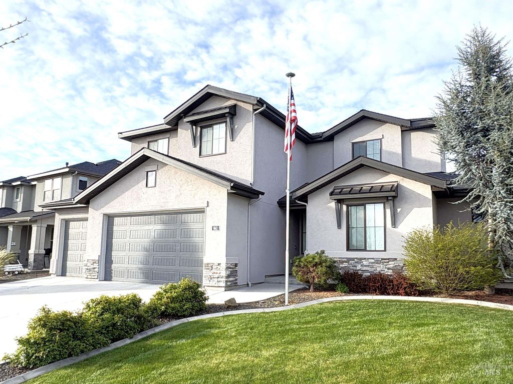 641 E Crest Ridge Dr, Meridian, ID 83642