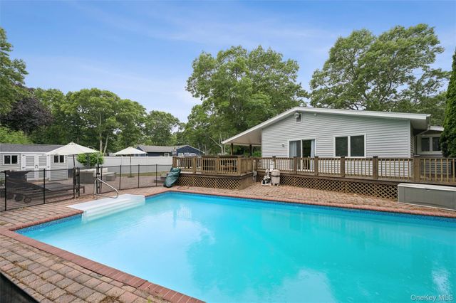41 Homewood Drive, Hampton Bays, NY 11946