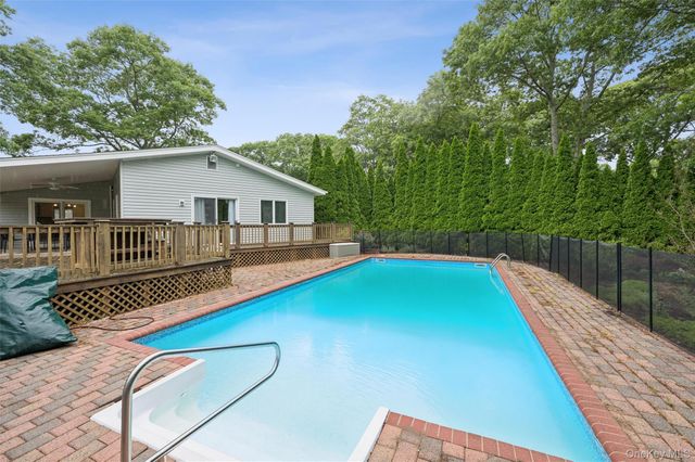41 Homewood Drive, Hampton Bays, NY 11946