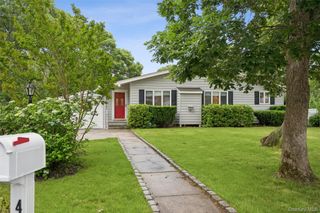 41 Homewood Drive, Hampton Bays, NY 11946