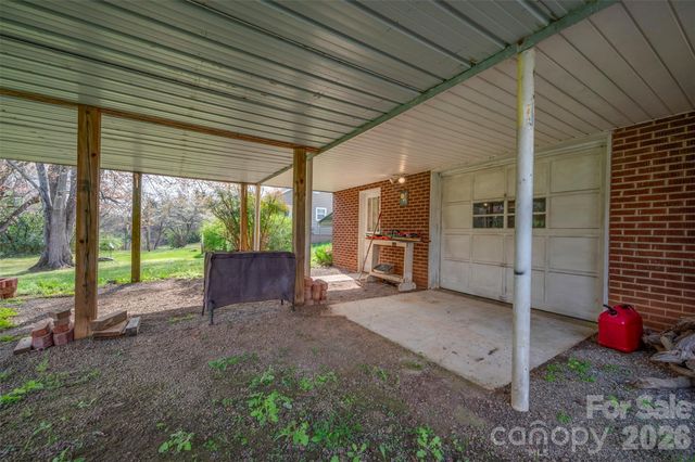 411 Arlington Street, Forest City, NC 28043