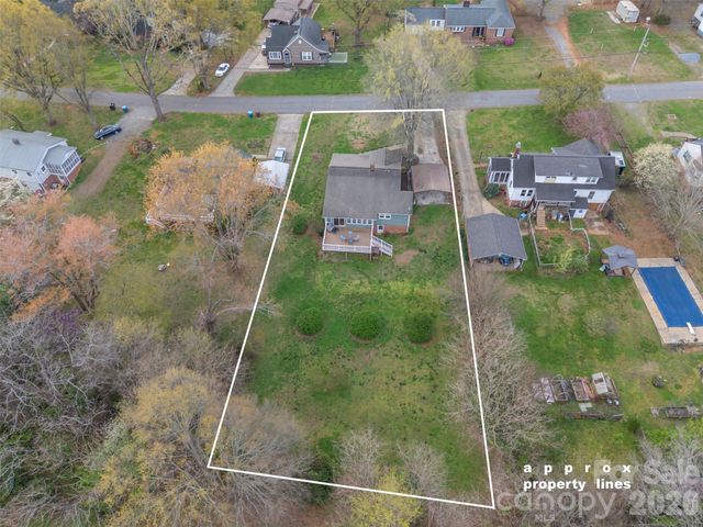 411 Arlington Street, Forest City, NC 28043