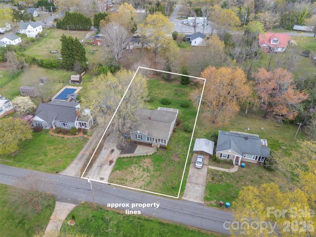 411 Arlington Street, Forest City, NC 28043