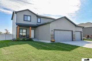 5840 SW 8th Street, Lincoln, NE 68523