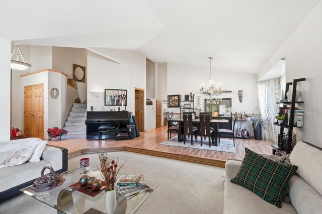 15005 43rd Place N, Plymouth, MN 55446