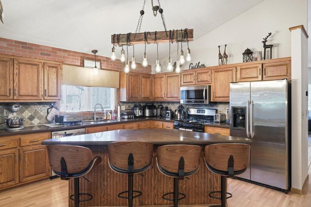 15005 43rd Place N, Plymouth, MN 55446