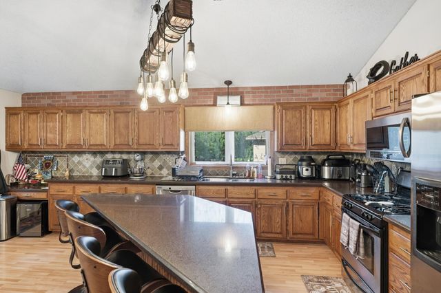 15005 43rd Place N, Plymouth, MN 55446