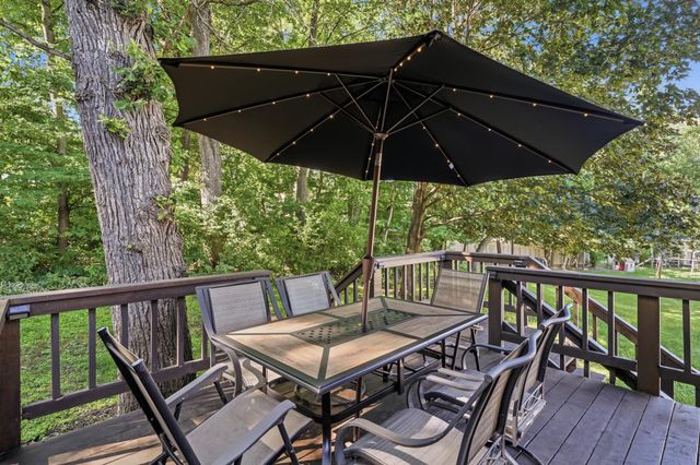 15005 43rd Place N, Plymouth, MN 55446