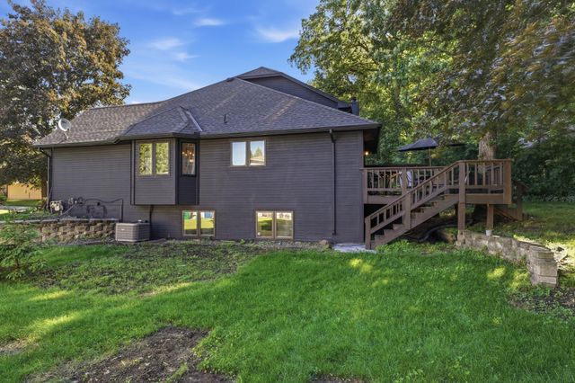 15005 43rd Place N, Plymouth, MN 55446