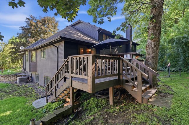 15005 43rd Place N, Plymouth, MN 55446